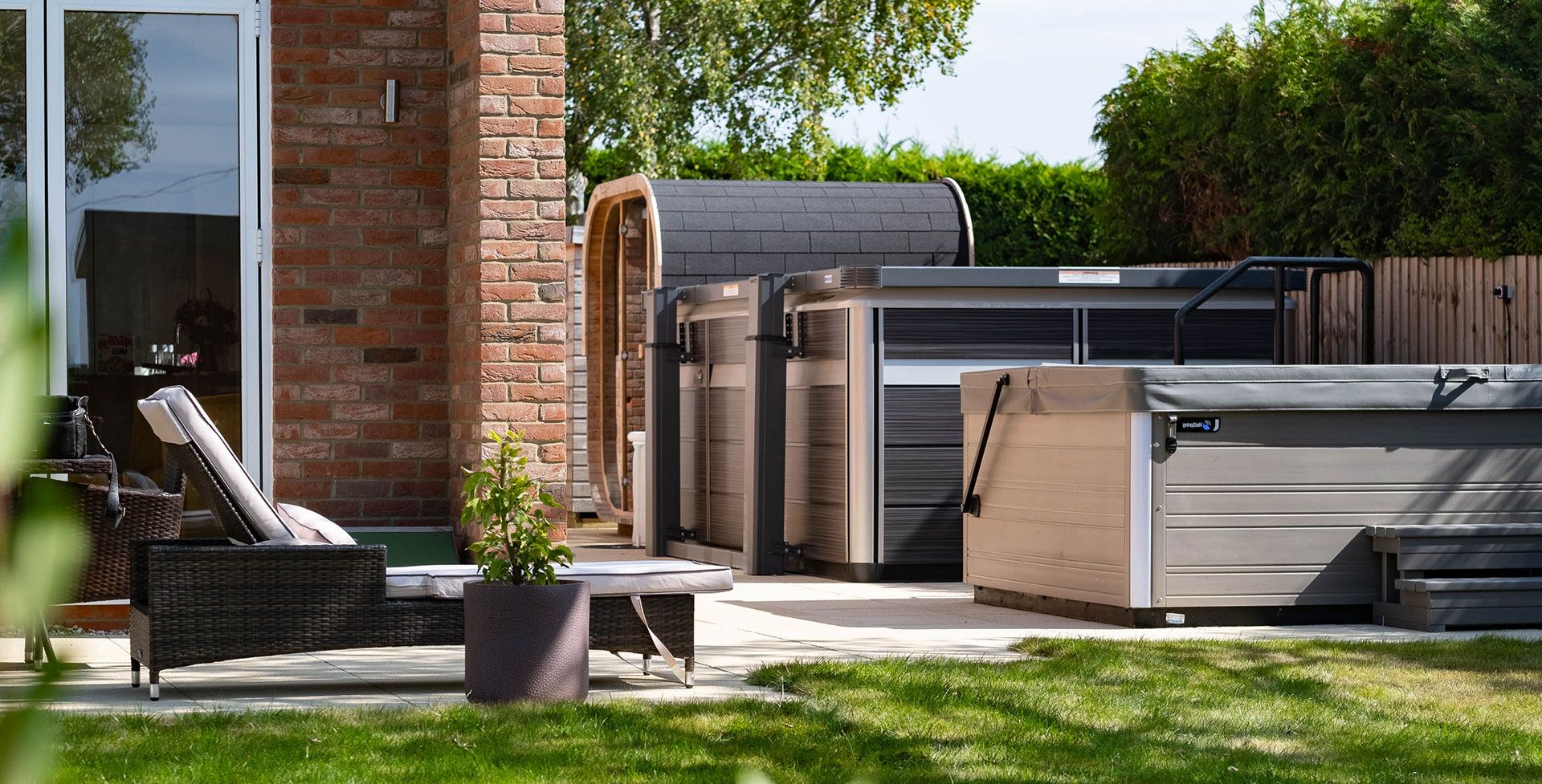 hot tubs outside